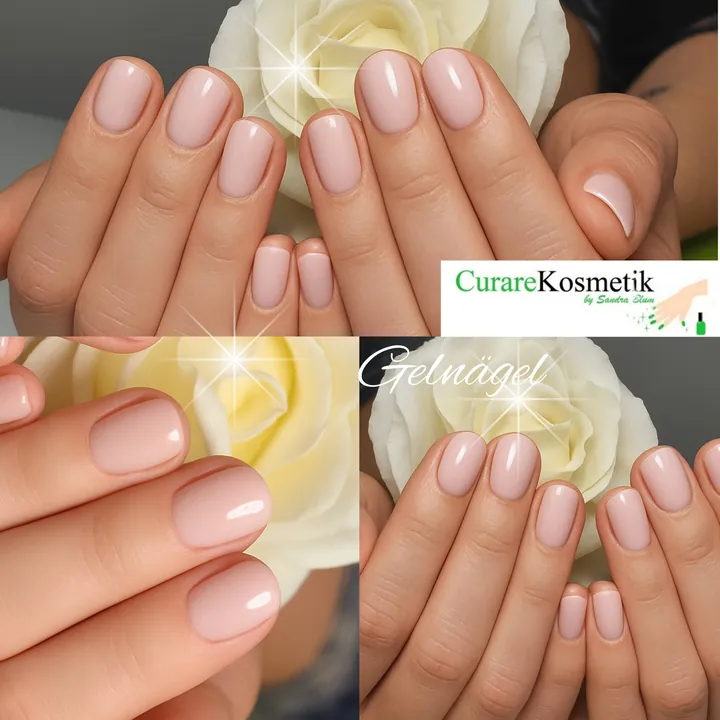 Gelnägel in natürlichem Nude